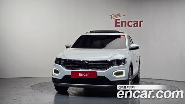 Volkswagen T-Roc 3