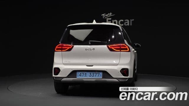 Kia Niro Plus 4