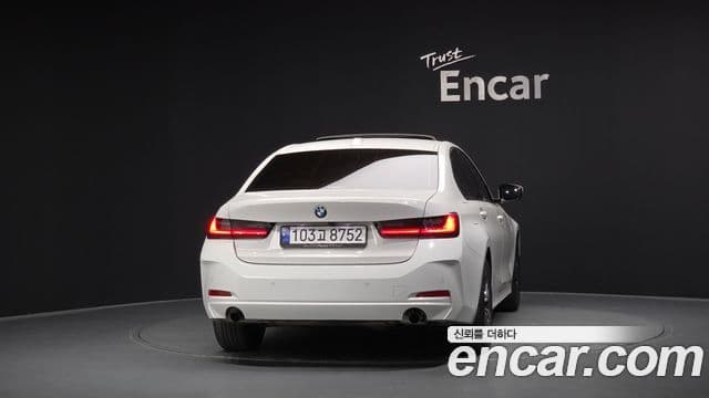 BMW 3 Series (G20) 4
