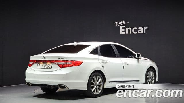 Hyundai Grandeur HG 2
