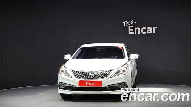 Hyundai Grandeur HG 3