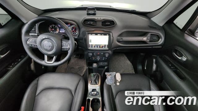 Jeep Renegade 4