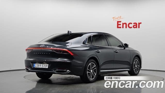 Hyundai The New Grandeur IG 2