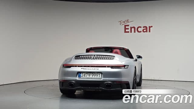 Porsche 911 (992) 3