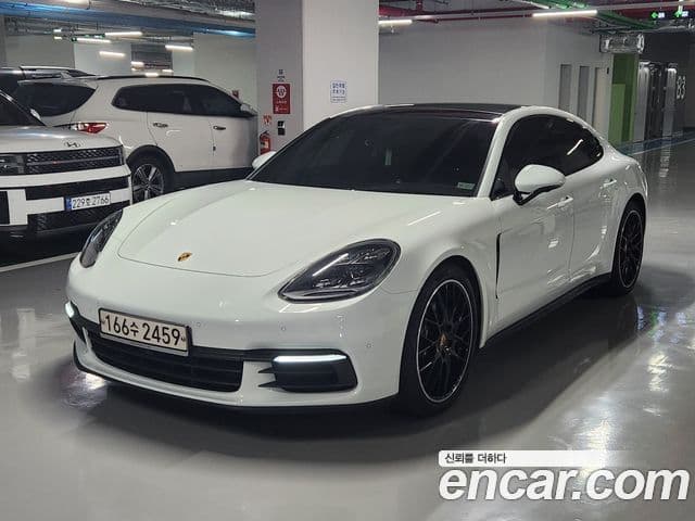 Porsche Panamera (971) 1
