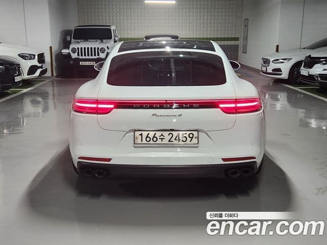 Porsche Panamera (971) 3