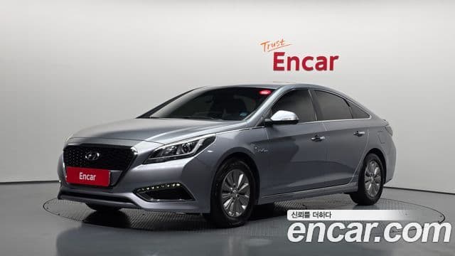 Hyundai LF Sonata Hybrid