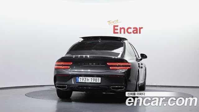 Genesis G80 (RG3) 4
