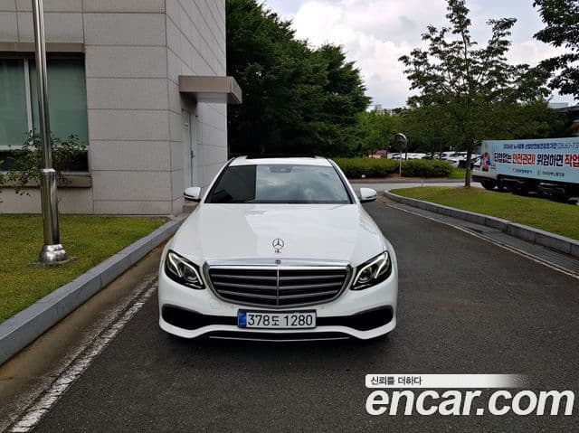Mercedes-Benz E-Class W213 1