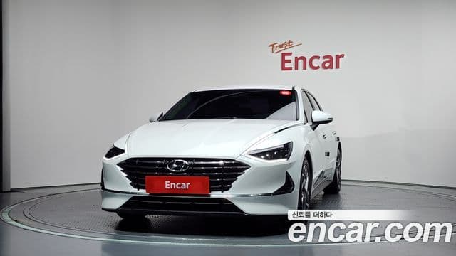 Hyundai Sonata (DN8) 2