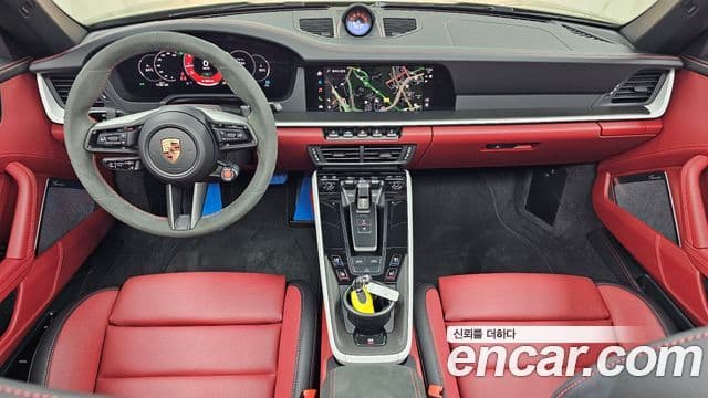 Porsche 911 (992) 4