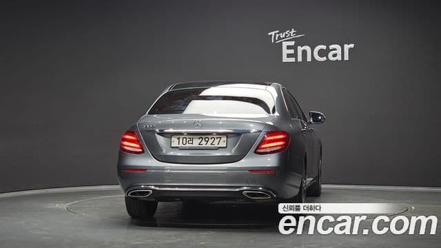 Mercedes-Benz E-Class W213 3