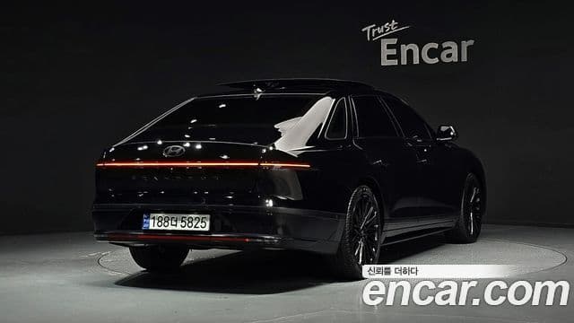 Hyundai Grandeur Hybrid (GN7) 3