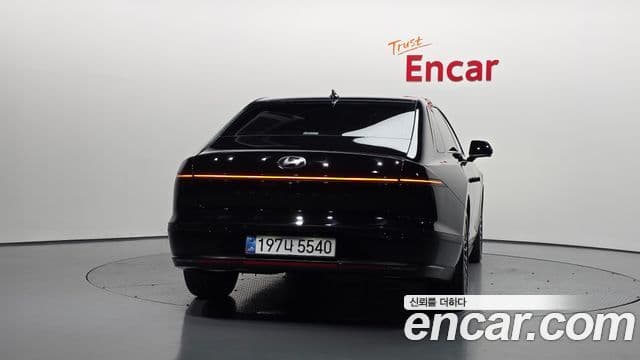 Hyundai Grandeur Hybrid (GN7) 3