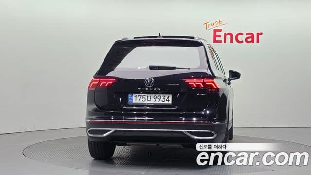 Volkswagen Tiguan 2nd Gen 4
