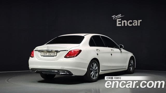 Mercedes-Benz C-Class W205 2