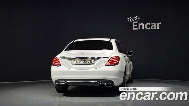 Mercedes-Benz C-Class W205 4