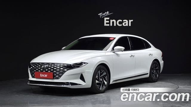 Hyundai The New Grandeur IG Hybrid 1