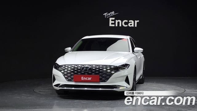 Hyundai The New Grandeur IG Hybrid 3