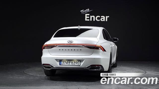 Hyundai The New Grandeur IG Hybrid 4