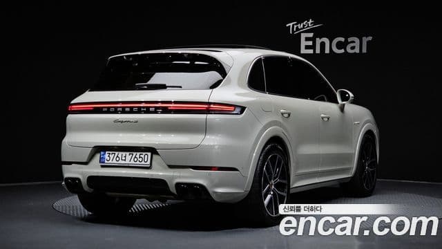 Porsche Cayenne (PO536) 2