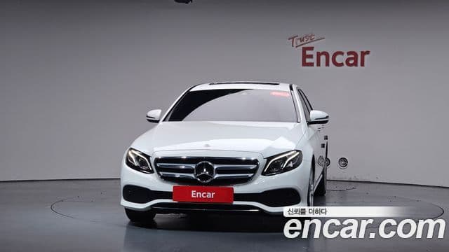 Mercedes-Benz E-Class W213 3