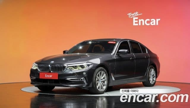 BMW 5 Series (G30)