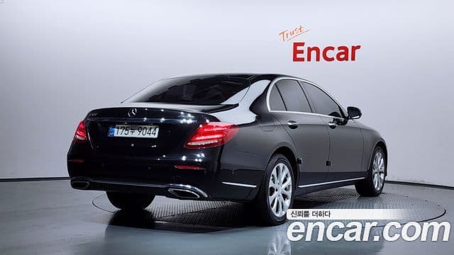 Mercedes-Benz E-Class W213 2