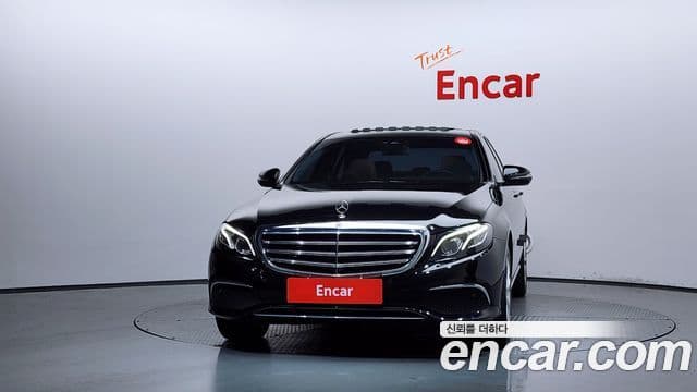Mercedes-Benz E-Class W213 3