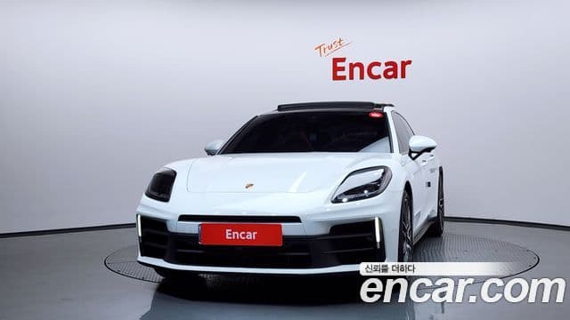 Porsche Panamera (976) 3