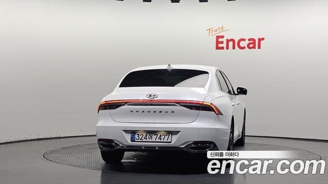 Hyundai The New Grandeur IG Hybrid 4