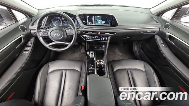 Hyundai Sonata (DN8) 4