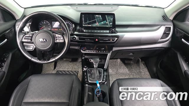 Kia Seltos 4