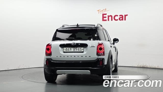 MINI Cooper Countryman 3