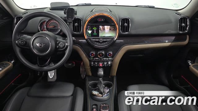 MINI Cooper Countryman 4