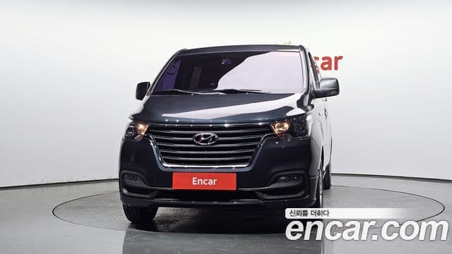 Hyundai The New Grand Starex 3