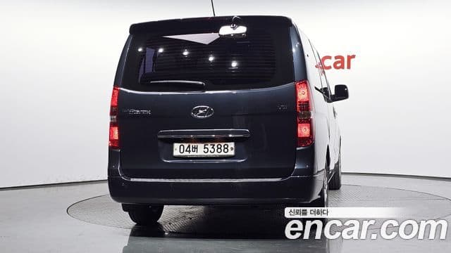 Hyundai The New Grand Starex 4