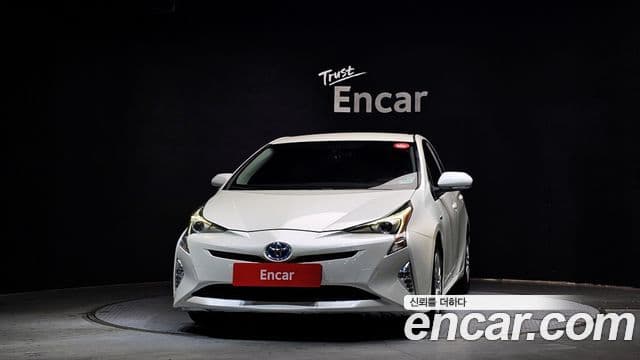 Toyota Prius 4th Gen 3