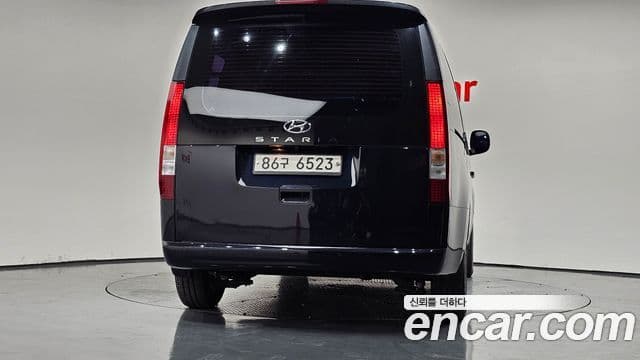 Hyundai Staria 3