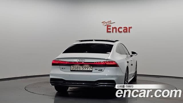 Audi A7 (4K) 3