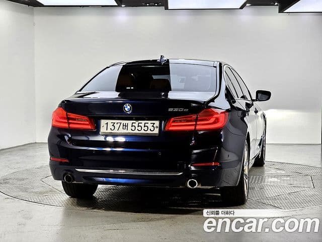 BMW 5 Series (G30) 3