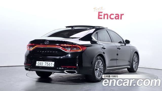 Hyundai Grandeur IG Hybrid 2