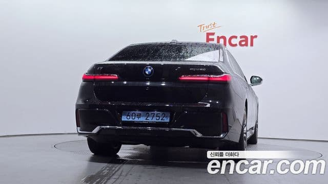 BMW i7 (G70) 4