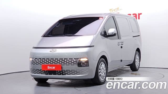Hyundai Staria 1