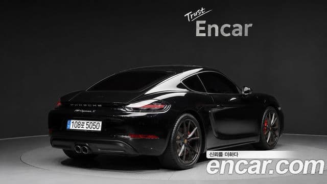 Porsche 718 Cayman 2