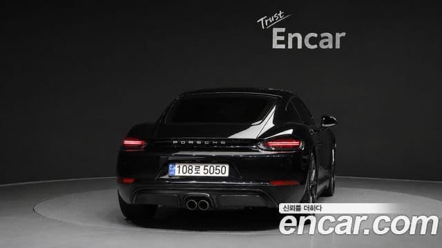 Porsche 718 Cayman 4