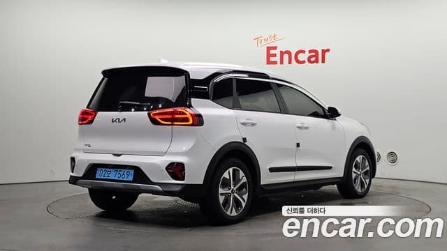 Kia Niro Plus 2