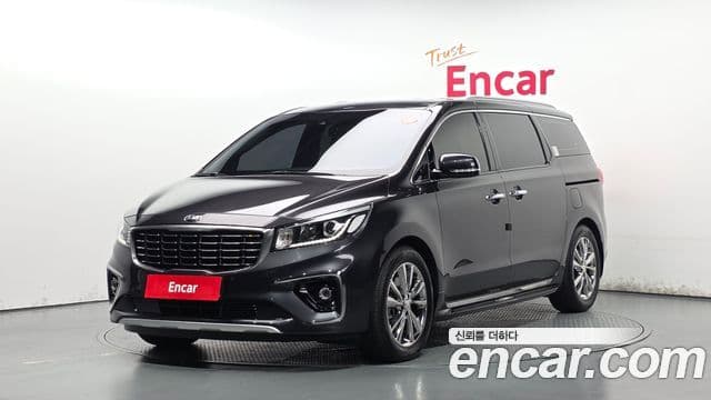 Kia The New Carnival — 1