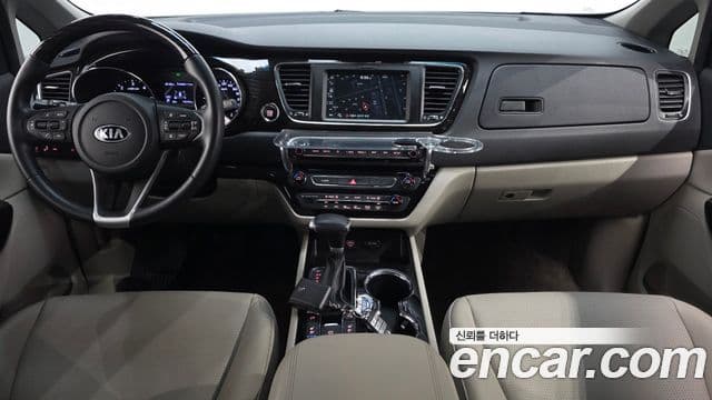 Kia The New Carnival 4