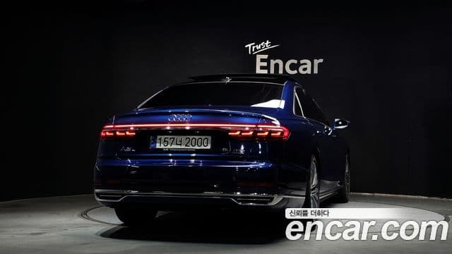 Audi A8 (D5) 3